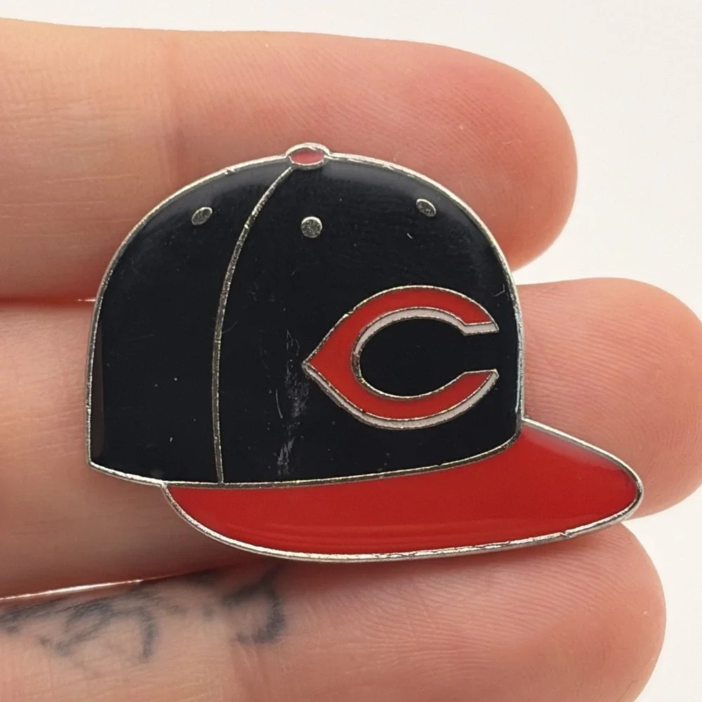 Cincinnati Reds Logo‎ MLB Baseball Team SnapBack Cap Hat Lapel Hat Pin